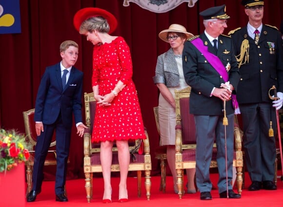 Le prince Emmanuel de Belgique, le Roi Philippe de Belgique et la Reine Mathilde de Belgique assistent au défilé militaire, à Bruxelles, à l'occasion de la fête Nationale belge. Belgique, Bruxelles, 21 juillet 2018.