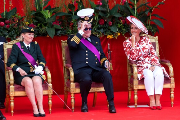 La princesse Astrid de Belgique, le prince Laurent de Belgique et la princesse Claire de Belgique assistent au défilé militaire, à Bruxelles, à l'occasion de la fête Nationale belge. Belgique, Bruxelles, 21 juillet 2018.