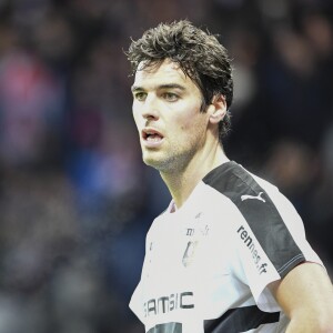 Yoann Gourcuff - Karine Ferri encourage son compagnon Yoann Gourcuff lors du match Psg-Rennes au Parc des Princes à Paris le 6 novembre 2016. (victoire 4-0 du Psg) © Pierre Perusseau/Bestimage