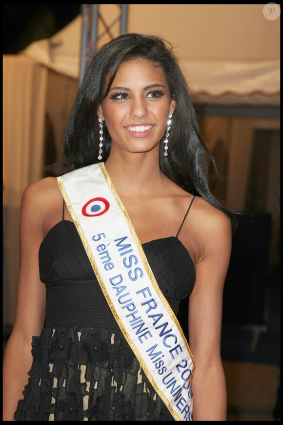 Chloé Mortaud, Miss France 2009, en 2009.