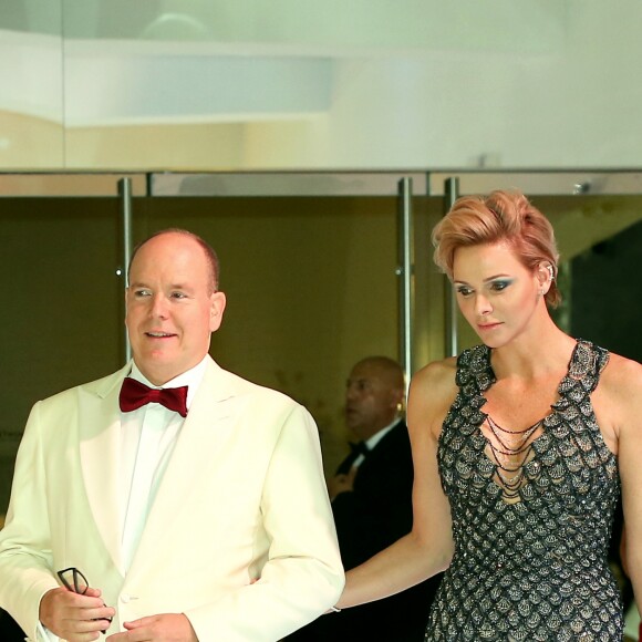 Le prince Albert II de Monaco et la princesse Charlene de Monaco arrivent à la 70ème édition du gala de la Croix Rouge monegasque à Monaco le 27 juillet 2018. © Dominique Jacovides/Bestimage