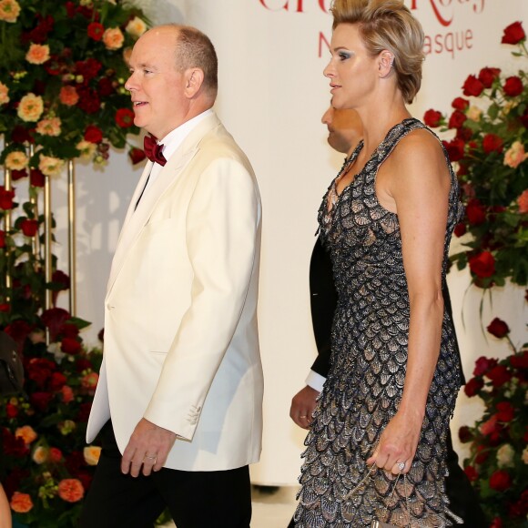 Le prince Albert II de Monaco et la princesse Charlene de Monaco arrivent à la 70ème édition du gala de la Croix Rouge monegasque à Monaco le 27 juillet 2018. © Dominique Jacovides/Bestimage