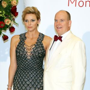 Le prince Albert II de Monaco et la princesse Charlene de Monaco arrivent à la 70ème édition du gala de la Croix Rouge monegasque à Monaco le 27 juillet 2018. © Dominique Jacovides/Bestimage