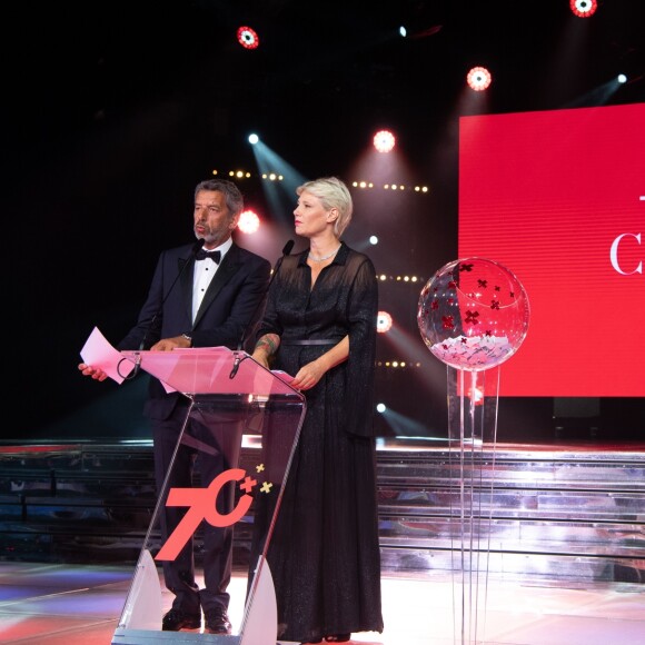 Michel Cymes et Maïtena Biraben - 70ème édition du gala de la Croix Rouge monegasque à Monaco le 27 juillet 2018. © Pierre Villard/Le Palais Princier/Monte-Carlo-SBM via Bestimage