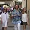 La reine Sofia d'Espagne s'est jointe à la reine Letizia d'Espagne et ses filles la princesse Leonor et l'infante Sofia pour une promenade au marché couvert de l'Olivar à Palma de Majorque le 31 juillet 2018, près de quatre mois après le scandale de la messe de Pâques dans lequel elles avaient été impliquées.