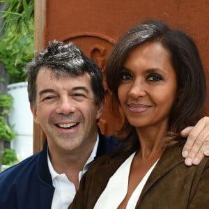 Stéphane Plaza et Karine Le Marchand assistent au tournoi de Roland-Garros, le 4 juin 2017 à Paris.