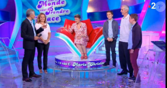 Marie-Christine fête sa 100e victoire dans "Tout le monde veut prendre sa place" avec son mari et ses enfants - France 2, 4 août 2018