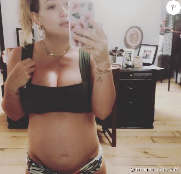 Hilary Duff, enceinte. Août 2018.