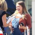 Exclusif - Hilary Duff, enceinte, dépose son fils Luca à son ex mari Mike Comrie à Los Angeles le 2 août 2018.