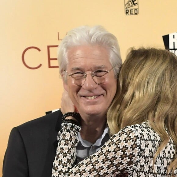 Richard Gere et sa compagne Alejandra Silva à la première de "The Dinner" au Capitol à Madrid le 11 decembre 2017.