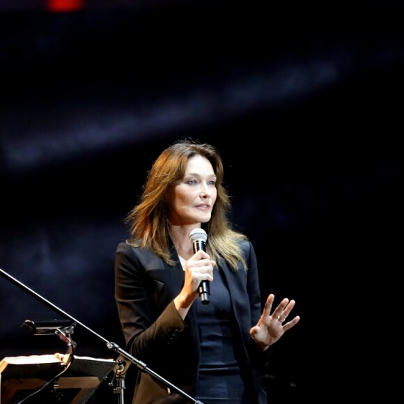 Carla Bruni-Sarkozy en concert lors du Beiteddine Art Festival à Beyrouth au Liban le 30 juillet 2018. © Dominique Jacovides/Bestimage