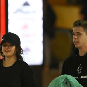 Exclusif - Selena Gomez et Caleb Stevens ont passé une belle soirée en compagnie d'amis à Los Angeles Le 27 Juillet 2018 .
