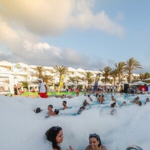 Exclusif - Delphine Wespiser, Tara McDonald et 17 Dj - Beach Party du Radisson Blu de Djerba, le 5 août 2018. © Philippe Doignon/Bestimage