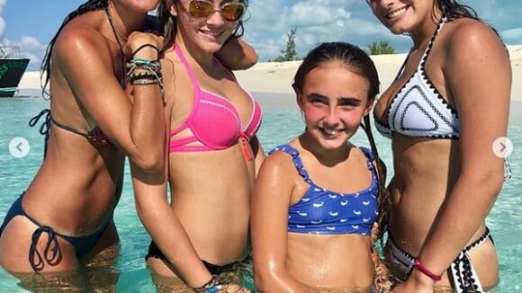 Angie Harmon : 46 ans et superbe en bikini pour son anniversaire