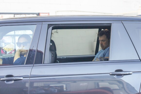 Jennifer Garner et Ben Affleck en voiture sur la route du centre de désintoxication Canyon Treatment Center à Los Angeles le 22 août 2018