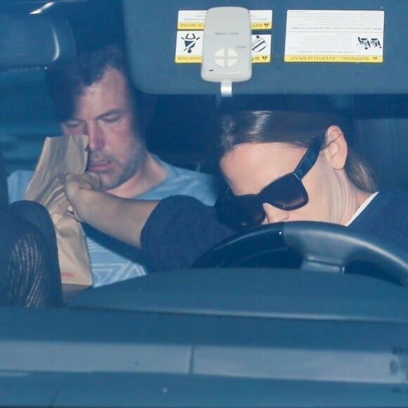 Jennifer Garner et Ben Affleck en voiture sur la route du centre de désintoxication Canyon Treatment Center à Los Angeles le 22 août 2018