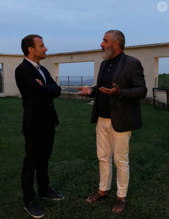 Brigitte et Emmanuel Macron accueillis par Jean-Pierre Blanc à la villa Noailles à Hyères, le samedi 25 août 2018.