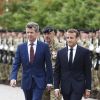 Le prince Frederik de Danemark et le président de la République française Emmanuel Macron passent en revue les troupes danoises à la Citadelle - Le couple présidentiel français en visite d'État à Copenhague, Danemark, le 28 août 2018.