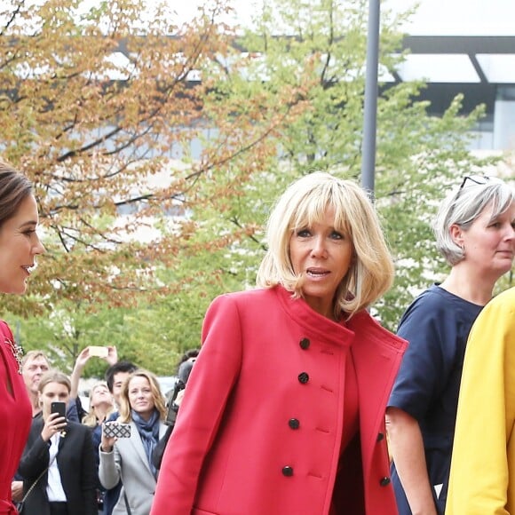 La première dame Brigitte Macron arrive à l'Académie royale des beaux-arts du Danemark à Copenhague avec la princesse Mary de Danemark le 28 août 2018. © Dominique Jacovides / Bestimage