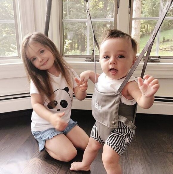 Les enfants de Coco Rocha, Ioni et Iver Conran. Août 2018.