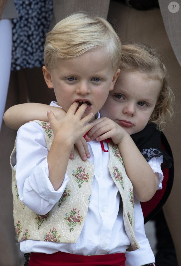 Le prince Jacques de Monaco et la princesse Gabriella de Monaco - Traditionnel Pique-nique des Monégasques dans les jardins du parc Princesse Antoinette à Monaco, le 31 août 2018. La famille a assisté à une danse folklorique animée par le groupe "La Paladienne". © Claudia Albuquerque/Bestimage
