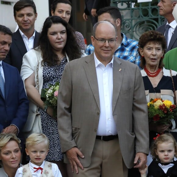 Gareth Wittstock et Sean Wittstock (frères de la Princesse Charlène de Monaco), Jean Leonard de Massy, la princesse Charlène de Monaco avec le prince Jacques de Monaco, Mélanie de Massy, le prince Albert II de Monaco avec la princesse Gabriella de Monaco, la baronne Elisabeth Ann de Massy, Monseigneur Barsi - Traditionnel Pique-nique des Monégasques dans les jardins du parc Princesse Antoinette à Monaco, le 31 août 2018. La famille a assisté à une danse folklorique animée par le groupe "La Paladienne". © Claudia Albuquerque/Bestimage