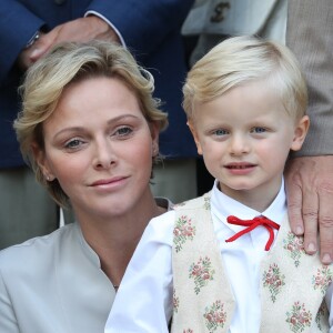 La princesse Charlène de Monaco avec le prince Jacques de Monaco - Traditionnel Pique-nique des Monégasques dans les jardins du parc Princesse Antoinette à Monaco, le 31 août 2018. La famille a assisté à une danse folklorique animée par le groupe "La Paladienne". © Jean-Charles Vinaj / PRM / Bestimage