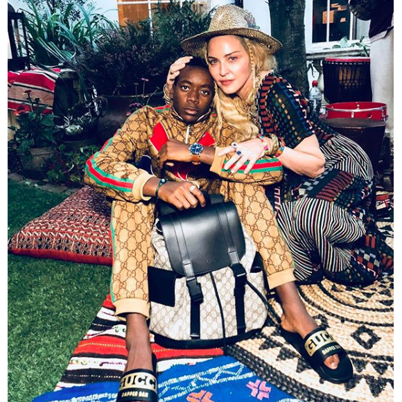 Madonna prend la pose avec son fils David qui fête ses 13 ans le 1er septembre 2018.