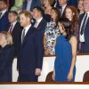 Le prince Harry et Meghan Markle (robe Jason Wu), duc et duchesse de Sussex, pendant l'hymne national lors du gala de charité The Royal Armouries' 100 Days to Peace au Central Hall Westminster à Londres le 6 septembre 2018, une soirée musicale commémorant le centenaire des cent derniers jours de la Première Guerre mondiale.