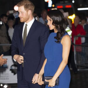 Le prince Harry et Meghan Markle (robe Jason Wu), duc et duchesse de Sussex, après le gala de charité The Royal Armouries' 100 Days to Peace au Central Hall Westminster à Londres le 6 septembre 2018, une soirée musicale commémorant le centenaire des cent derniers jours de la Première Guerre mondiale.