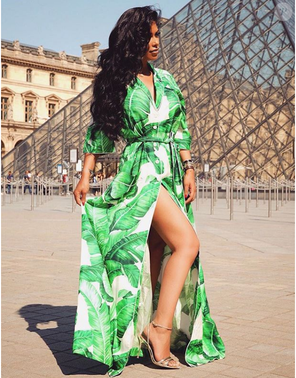 Ayem Nour sensuelle au Musée du Louvre - juin 2018, Instagram