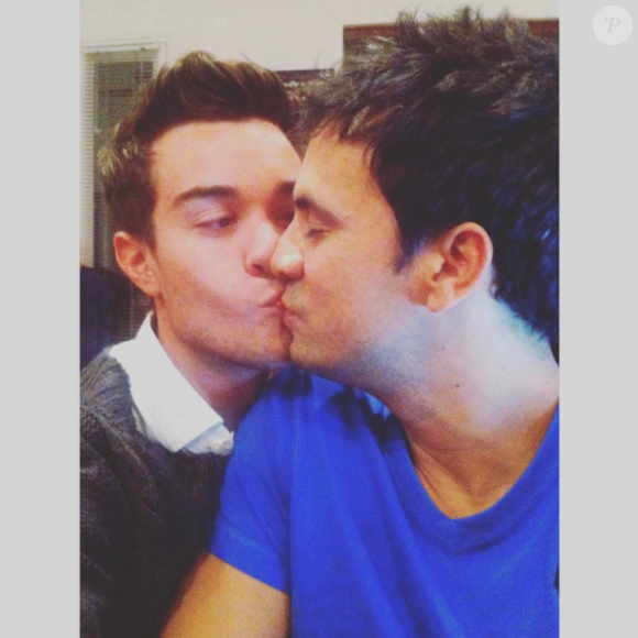 Alex Goude et Romain Taillandier, amoureux et unis face à l'homophobie, le 17 mai 2017.