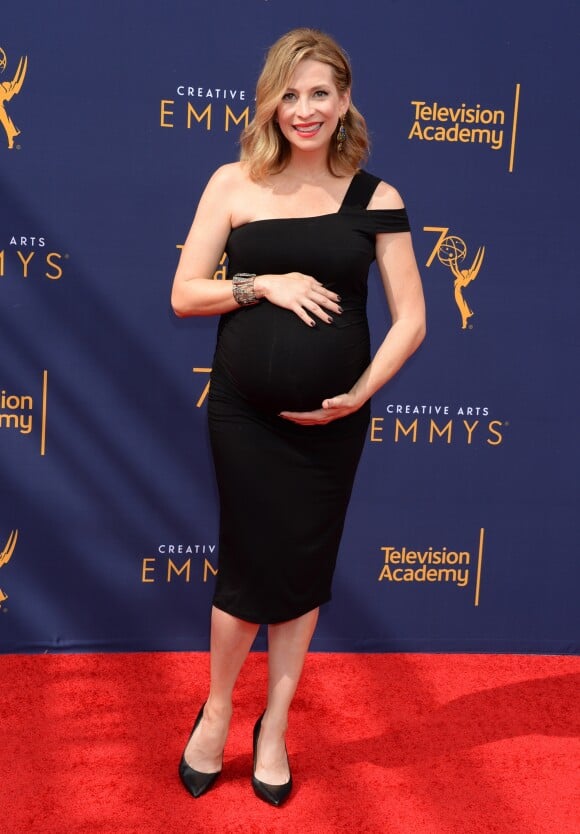 Jolie Jenkins (enceinte) aux Primetime Creative Arts Emmy Awards au Microsoft Theater à Los Angeles, le 9 septembre 2018.