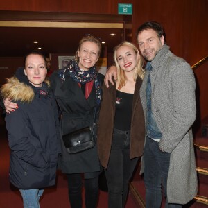 Audrey Lamy, Alexandra Lamy, Chloé Jouannet et son père Thomas Jouannet - Représentation de la pièce "Les Monologues du Vagin" au théâtre le Comédia à Paris le 12 mars 2018. © Guirec Coadic/Bestimage