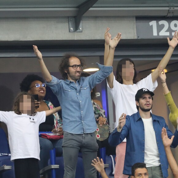 Élodie Bouchez, son mari Thomas Bangalter (groupe Daft Punk), leur fils Roxan et Tara-Jay, François Civil et Joséphine Japy dans les tribunes lors de la Ligue des nations opposant la France aux Pays-Bas, au Stade de France, à Saint-Denis, Seine Saint-Denis, France, le 9 septembre 2018. La France a gagné 2-1. © Cyril Moreau/Bestimage