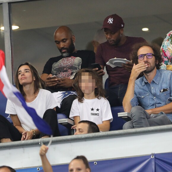 Sylvain Wiltord, Élodie Bouchez, son mari Thomas Bangalter (groupe Daft Punk), leur fils Roxan et Tara-Jay et Alicia Aylies (Miss France 2017) dans les tribunes lors de la Ligue des nations opposant la France aux Pays-Bas, au Stade de France, à Saint-Denis, Seine Saint-Denis, France, le 9 septembre 2018. La France a gagné 2-1. © Cyril Moreau/Bestimage