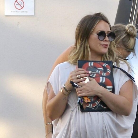 Exclusif - Hilary Duff, enceinte, fait du shopping à Beverly Hills le 11 septembre 2018.
