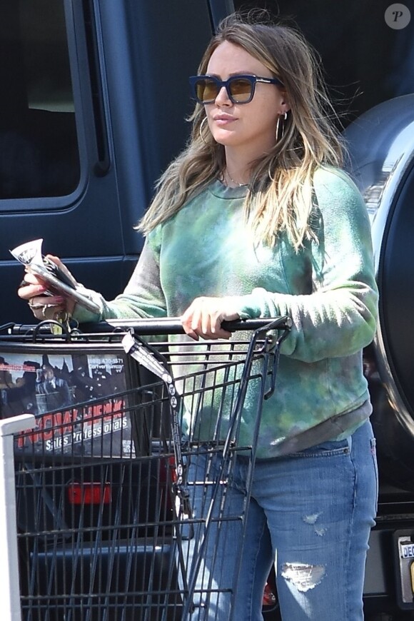 Hilary Duff enceinte fait des courses à Studio City, le 9 septembre 2018.