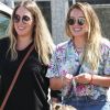 Haylie Duff avec sa fille Ryan Rosenberg et sa soeur Hilary Duff - Les soeurs Duff se promènent en famille au farmers market à Studio City, le 10 septembre 2017.