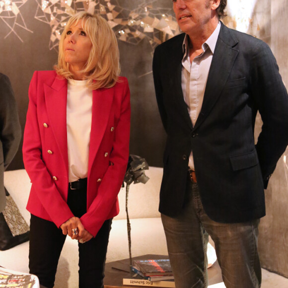 Brigitte Macron - Visite de l'exposition Brut et Précieux, à la Compagnie des Philanthropes à Paris, le jeudi 13 septembre 2018. Ici : Brigitte Macron, Thierry Lemaire.