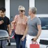 Semi-exclusif - Laeticia Hallyday à la sortie de Meche Hair Salon en compagnie de son coiffeur à Beverly Hills, Los Angeles, Californie, Etats-Unis, le 14 septembre 2018.