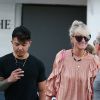 Semi-exclusif - Laeticia Hallyday à la sortie de Meche Hair Salon en compagnie de son coiffeur à Beverly Hills, Los Angeles, Californie, Etats-Unis, le 14 septembre 2018.