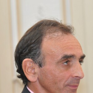 Eric Zemmour - Eric Zemmour, invité par Robert Ménard, maire de Béziers, pour présenter son livre polémique "Le suicide français" à Béziers le 16 octobre 2014.