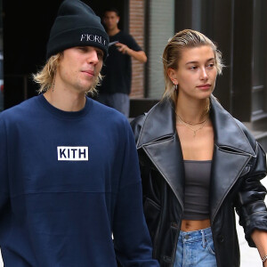 Hailey Baldwin sort de son domicile avec Justin Bieber dans le quartier de Brooklyn à New York le 14 septembre 2018