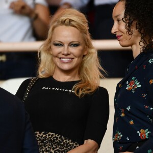 Exclusif - Pamela Anderson, l'actrice et modèle américaine, est venue encourager son fiancé Adil Rami, le défenseur marseillais, durant la rencontre de football de Ligue 1 Conforama entre Monaco et Marseille au stade Louis II le 2 septembre 2018. Les marseillais ont battu l'équipe de la Principauté par 3 buts à 2. © Bruno Bebert/Bestimage