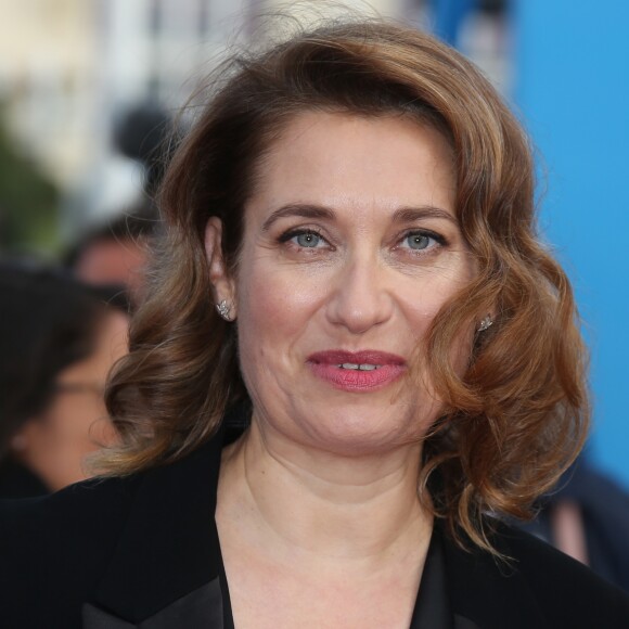 Emmanuelle Devos à la première de "Le Château de Verre" lors de la soirée de clôture du 43ème Festival du Cinéma Américain de Deauville, le 9 septembre 2017. © Denis Guignebourg/Bestimage