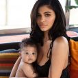 Kylie Jenner pose avec sa fille Stormi à la veille de son 21e anniversaire. Instagram, le 9 août 2018.