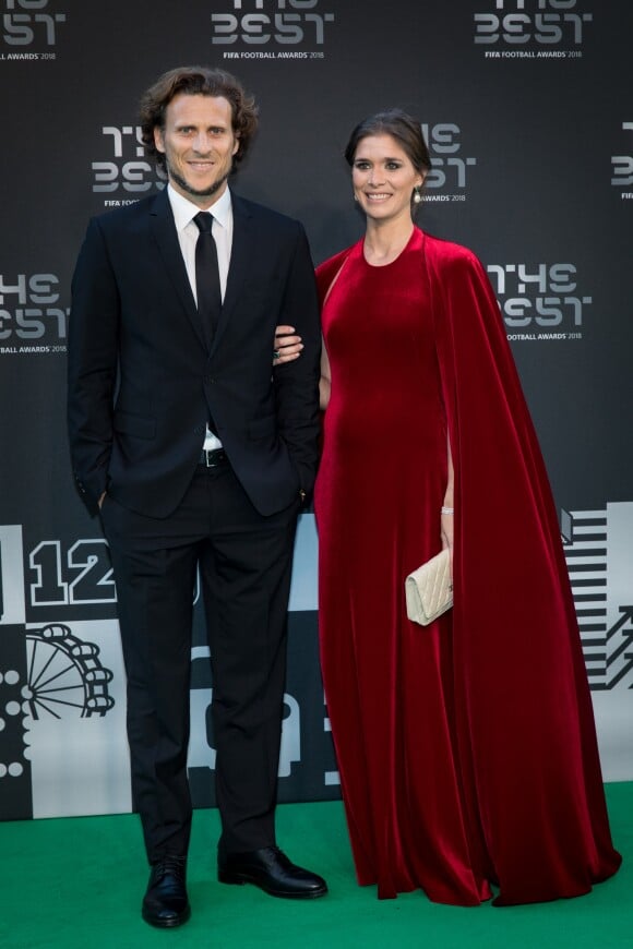 Diego Forlan et sa femme Paz Cardoso lors de la cérémonie des Best Fifa Awards 2018 au Royal Festival Hall à Londres, le 25 septembre 2018. © Cyril Moreau/Bestimage