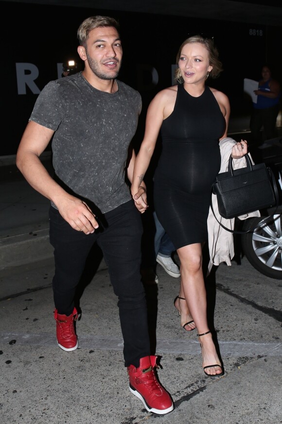 Francesca Eastwood (enceinte) et son compagnon Alexander Wraith à West Hollywood le 1er juillet 2018