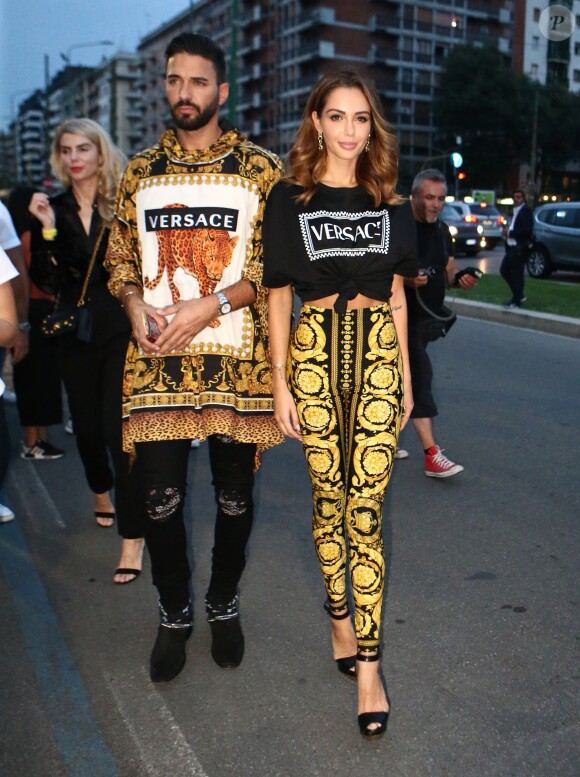 Nabilla Benattia et Thomas Vergara au défilé Versace - Collection Prêt-à-Porter Printemps/Eté 2019" lors de la Fashion Week de Milan (MLFW) le 21 septembre 2018.
